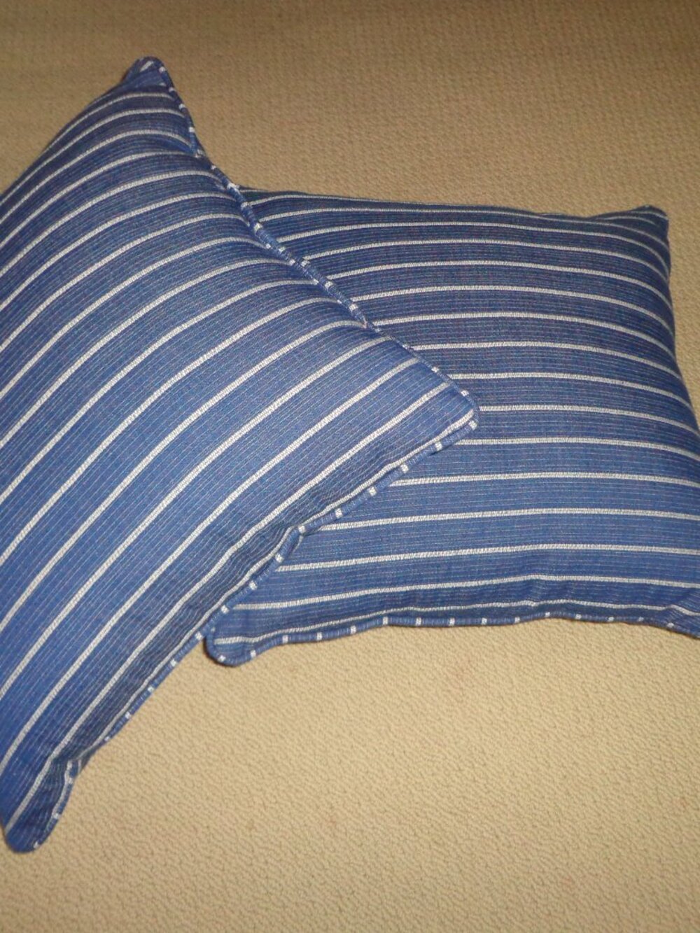 Set of 2 Striped Accent Pillows Blue/White 18" Square (Like New)